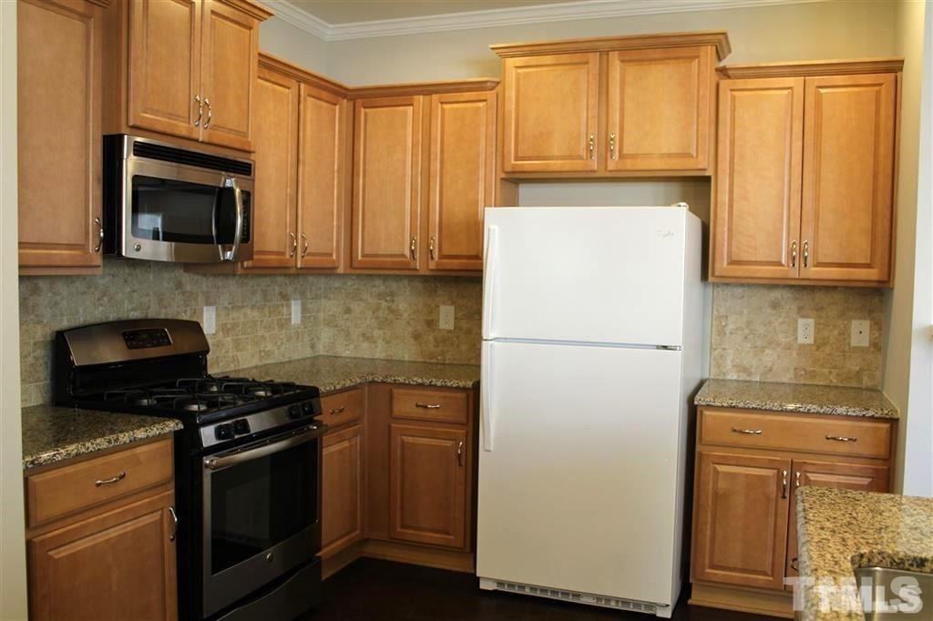 1133 Pemberly Ave - Photo 4 of 23