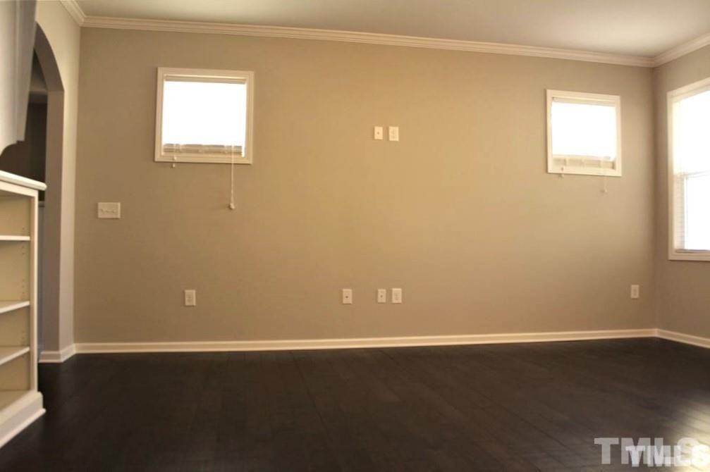 1133 Pemberly Ave - Photo 5 of 23