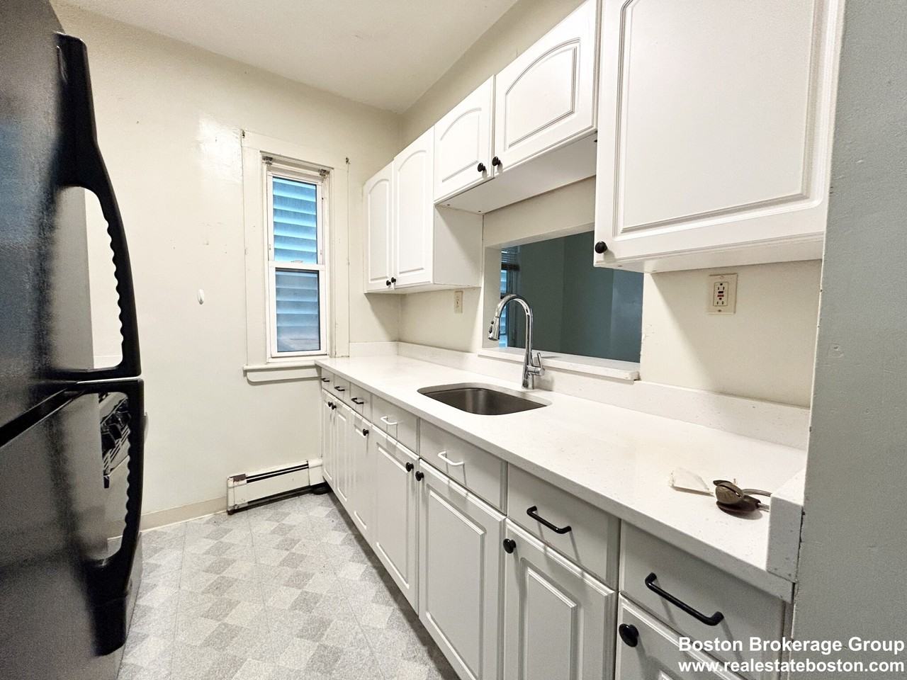 E Cottage St #1 - Photo 2 of 8