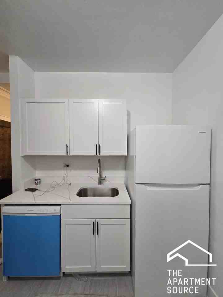 4525 N Paulina St #1A - Photo 6 of 14