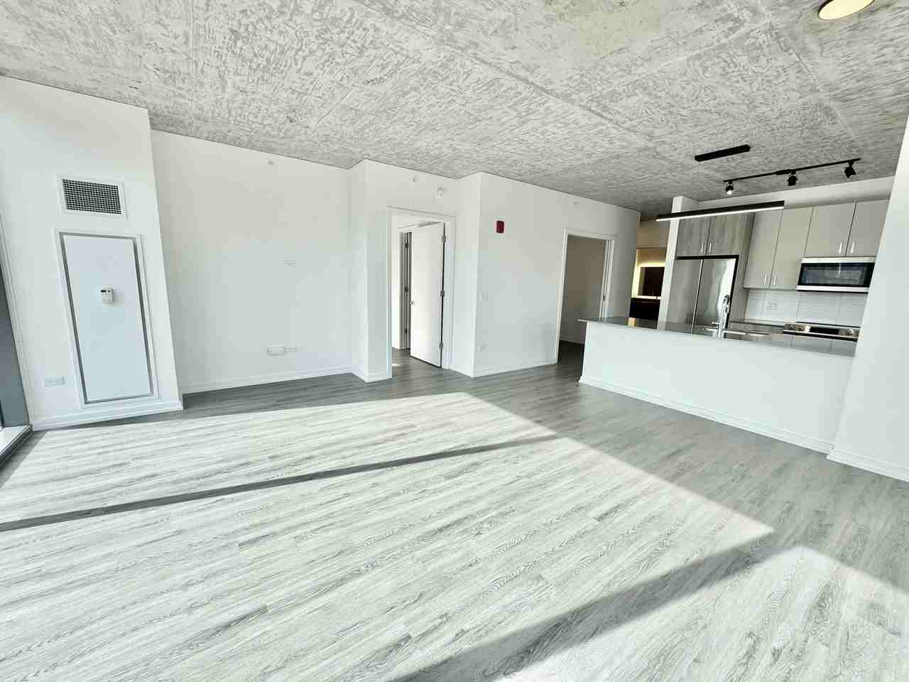 W Chicago Ave #3 - Photo 7 of 19