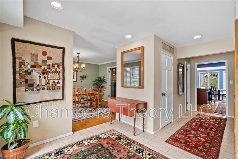 8709 Hidden Hill Ln - Photo 6 of 31