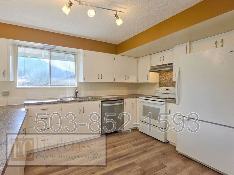 298 Sw Wallula Ave - Photo 5 of 29