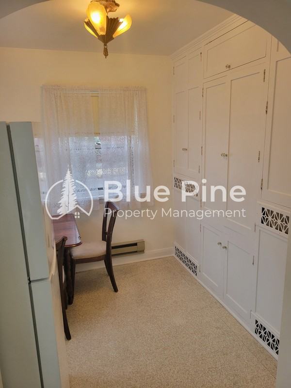 302 12th St #2 - Photo 4 of 6