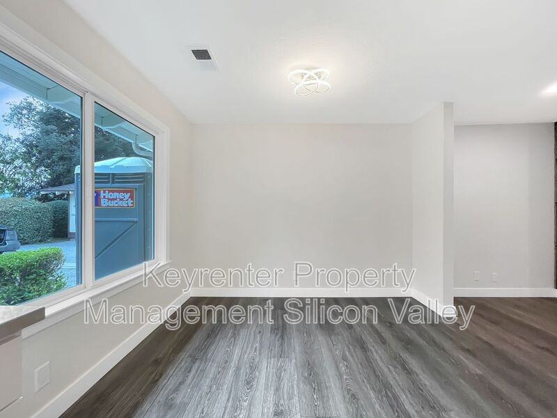 947 Miramonte Ave - Photo 5 of 22