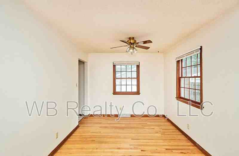 2928 Vine St - Photo 5 of 29