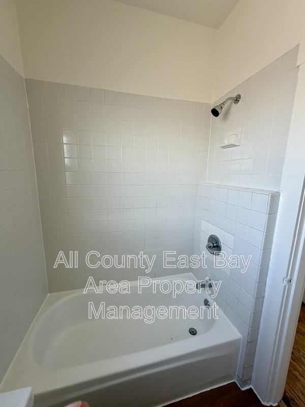 489 55th St #2 - Photo 7 of 11