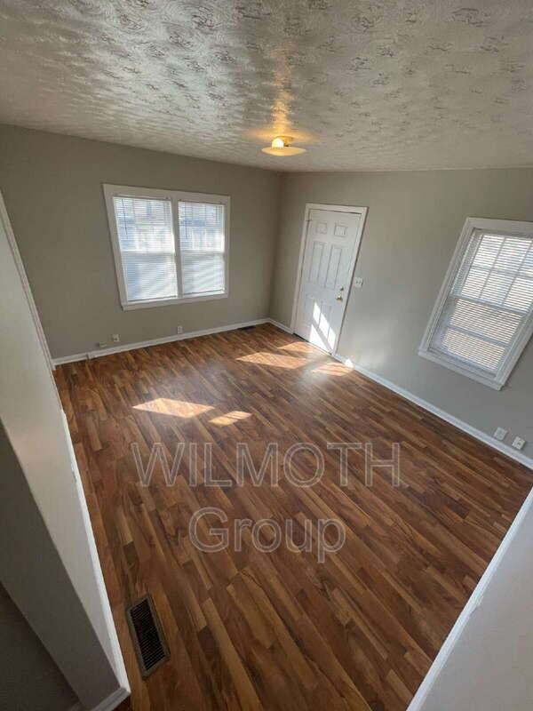 8761 E 46th St - Photo 3 of 13