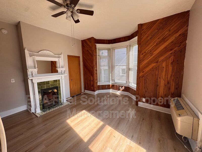 152 Willow St #1 - Photo 2 of 5