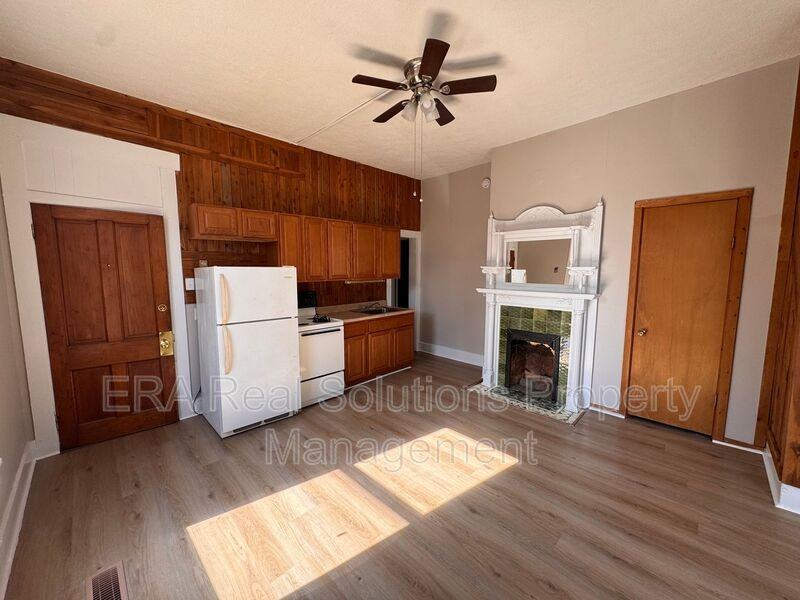 152 Willow St #1 - Photo 3 of 5
