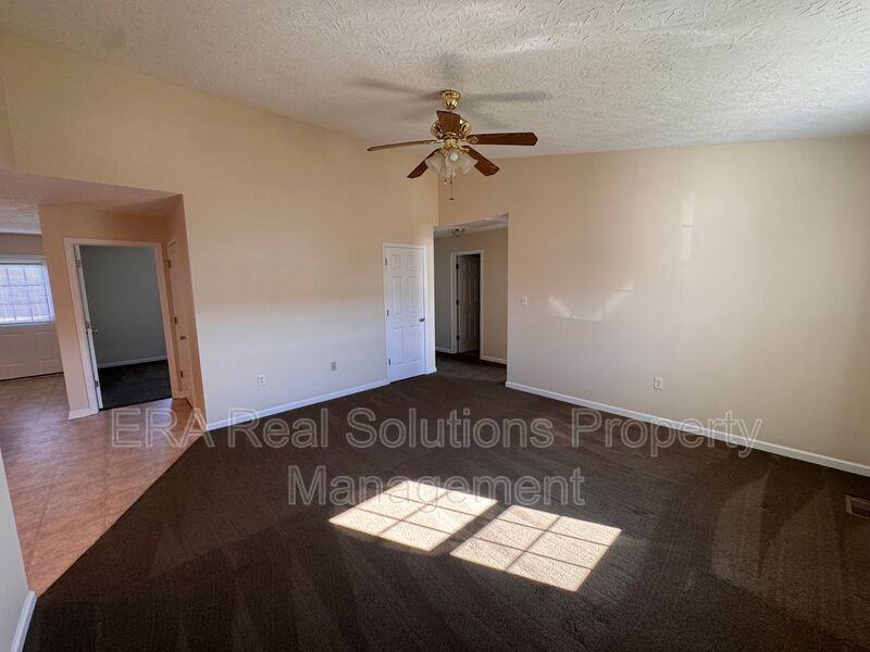 1046 N West St - Photo 2 of 17