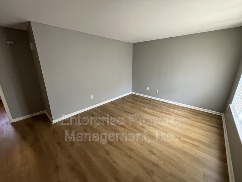 2452 Chattering Ln - Photo 3 of 13