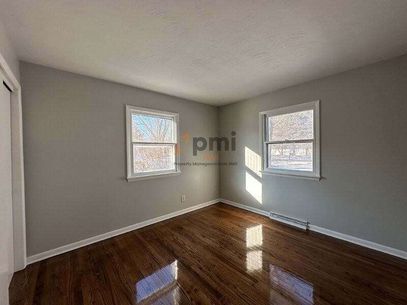 1075 Northeast - Photo 7 of 17