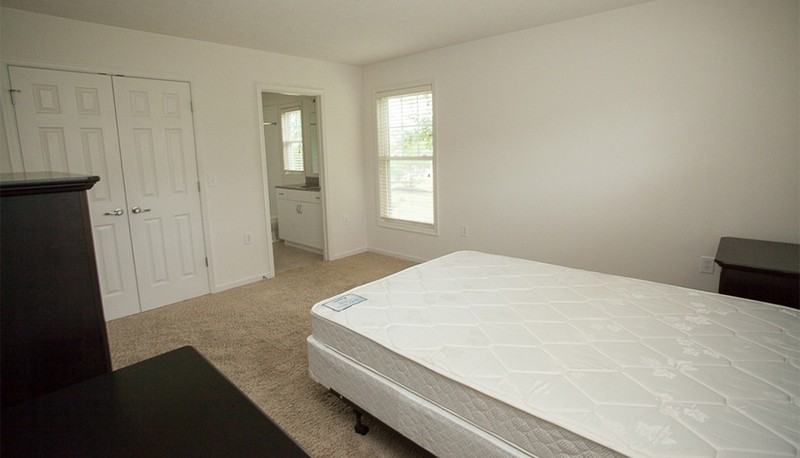 2136 Purple And Gold Way - Photo 3 of 19