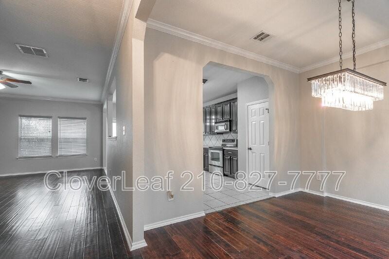 2208 Sunderidge - Photo 6 of 42