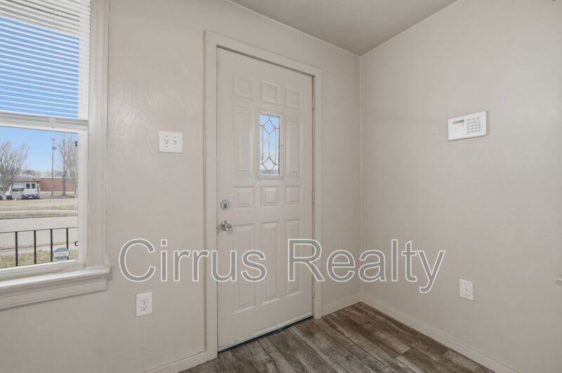 1 Shelby St - Photo 5 of 15