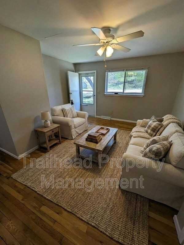 110 S High St - Photo 2 of 17