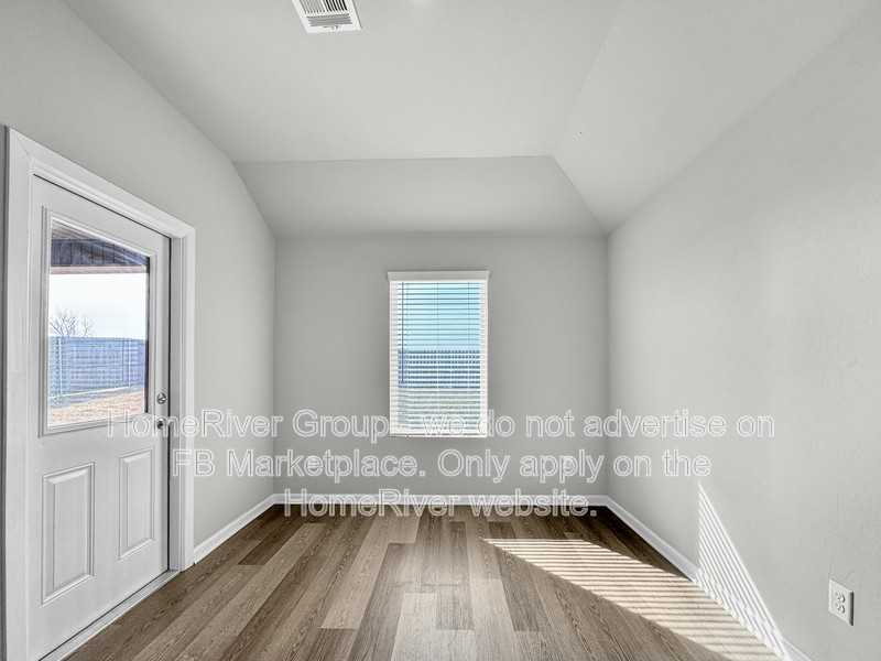 10512 Sw 41st St - Photo 7 of 29