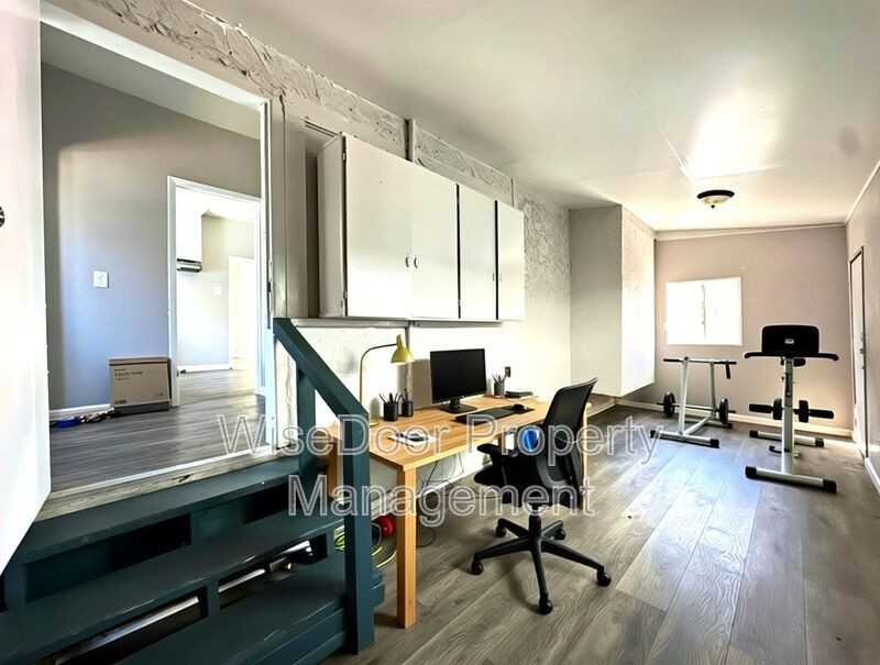 155 W 43rd St #155-43rd - Photo 5 of 18