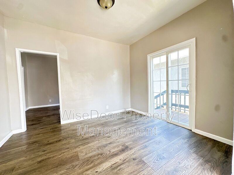 155 W 43rd St #155-43rd - Photo 6 of 18