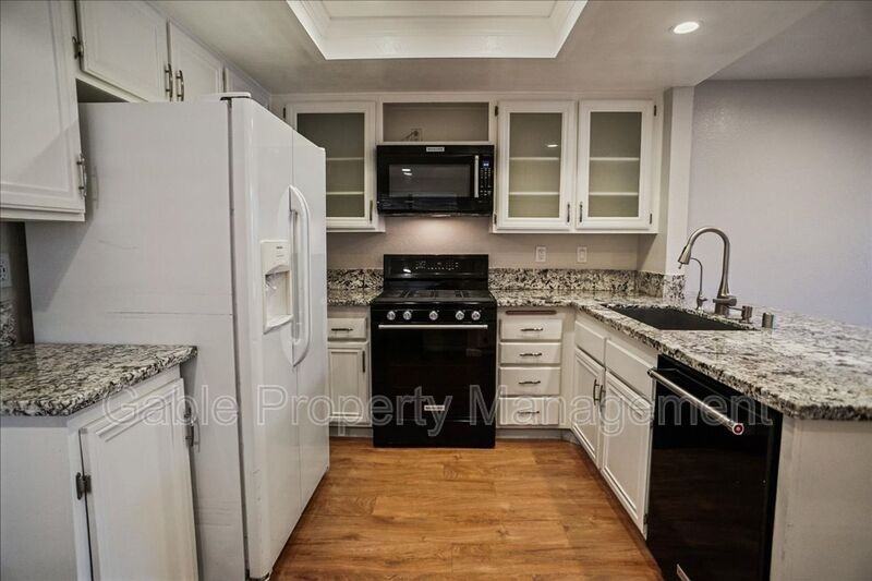 23116 Yvette Ln - Photo 2 of 21