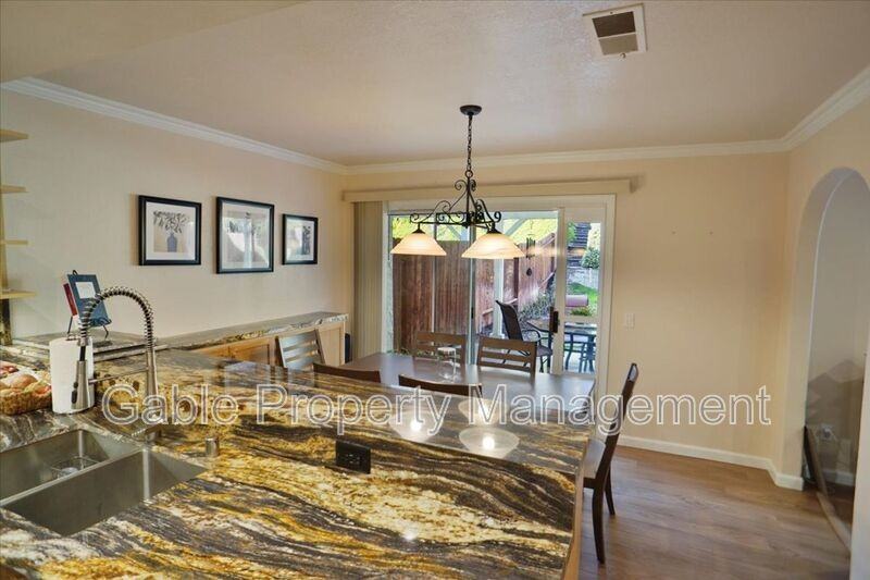 15845 Rosehaven Ln - Photo 3 of 23