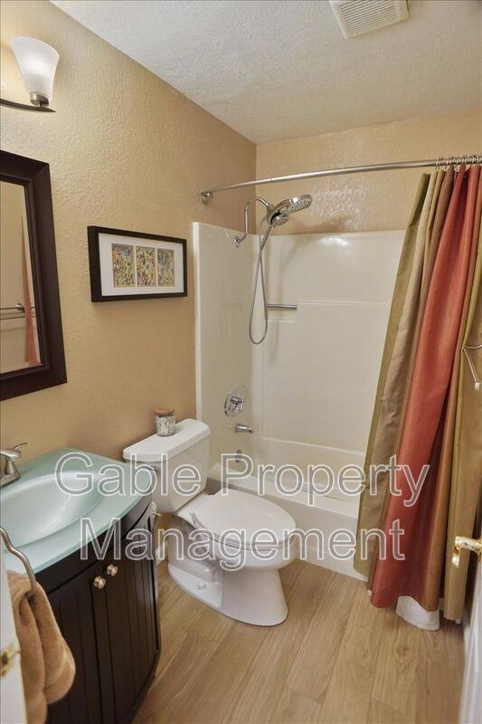 15845 Rosehaven Ln - Photo 7 of 23