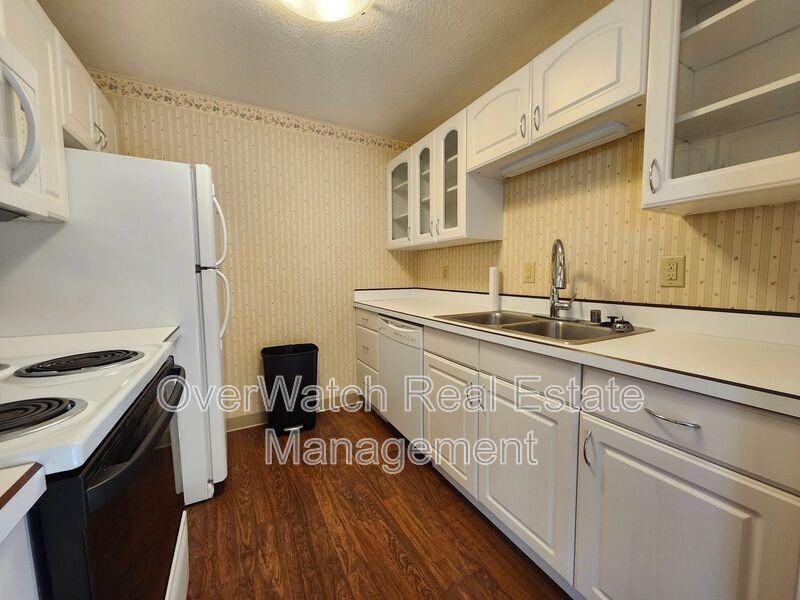 720 M St #102 - Photo 4 of 9