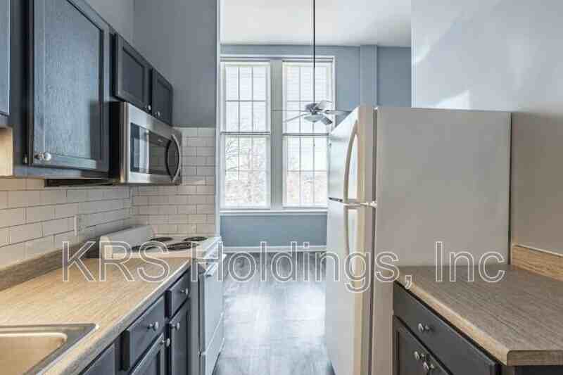 1411 Bainbridge St #200 - Photo 2 of 10