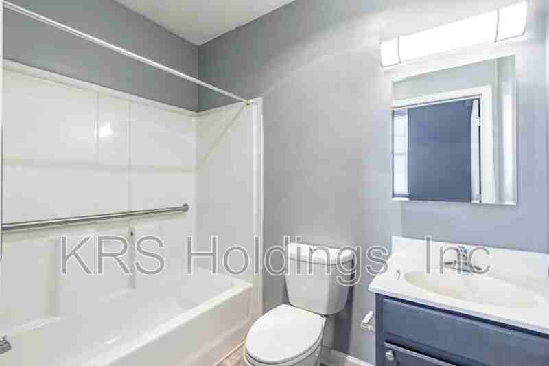 1411 Bainbridge St #200 - Photo 3 of 10
