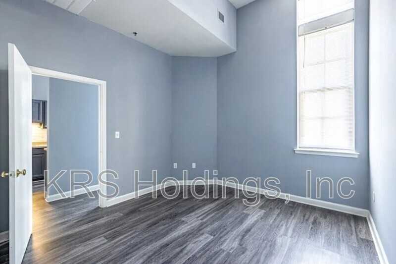 1411 Bainbridge St #200 - Photo 6 of 10