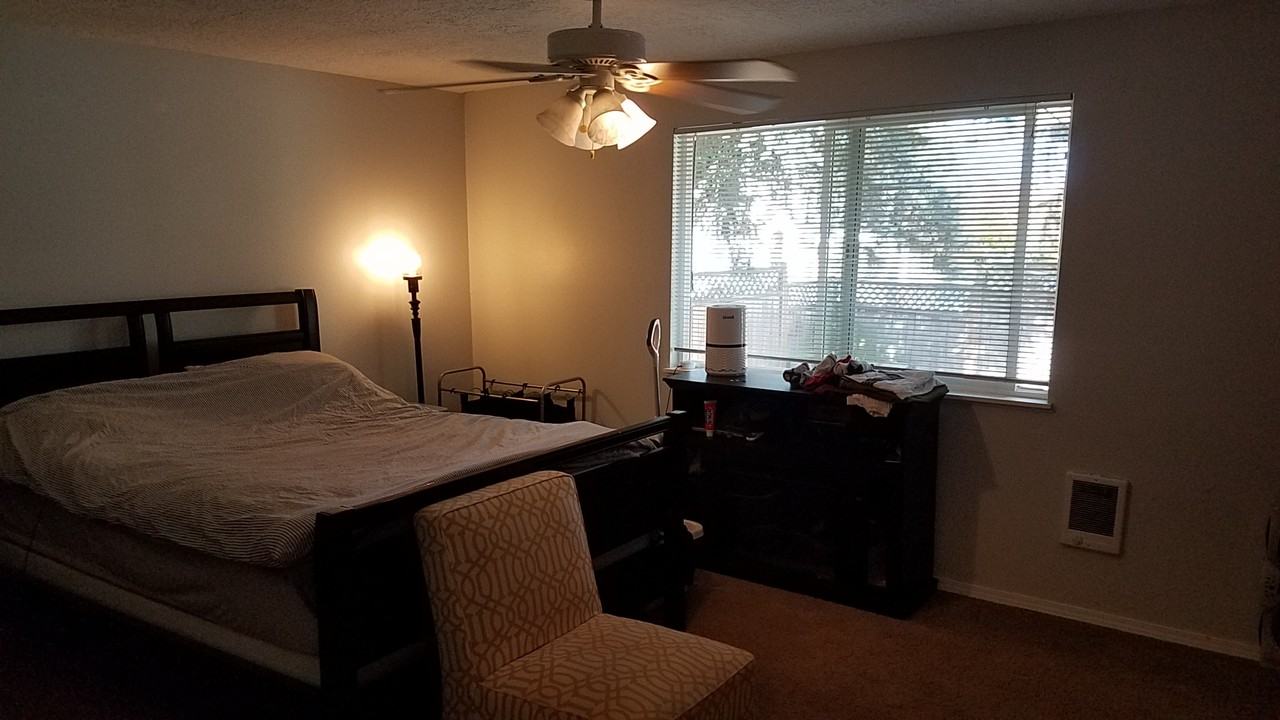 8057 N Burlington Ave #8059 - Photo 6 of 10