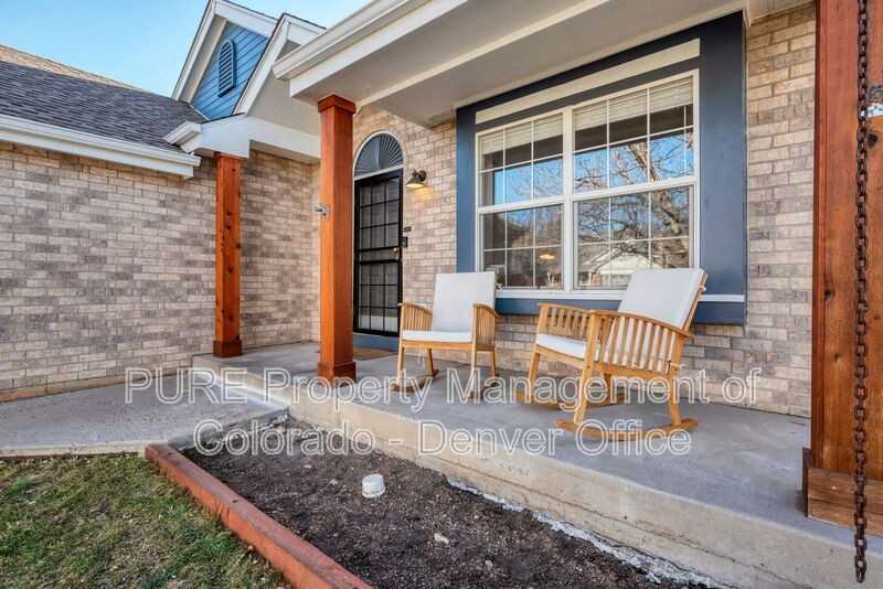 2866 Fernwood Pl - Photo 3 of 21