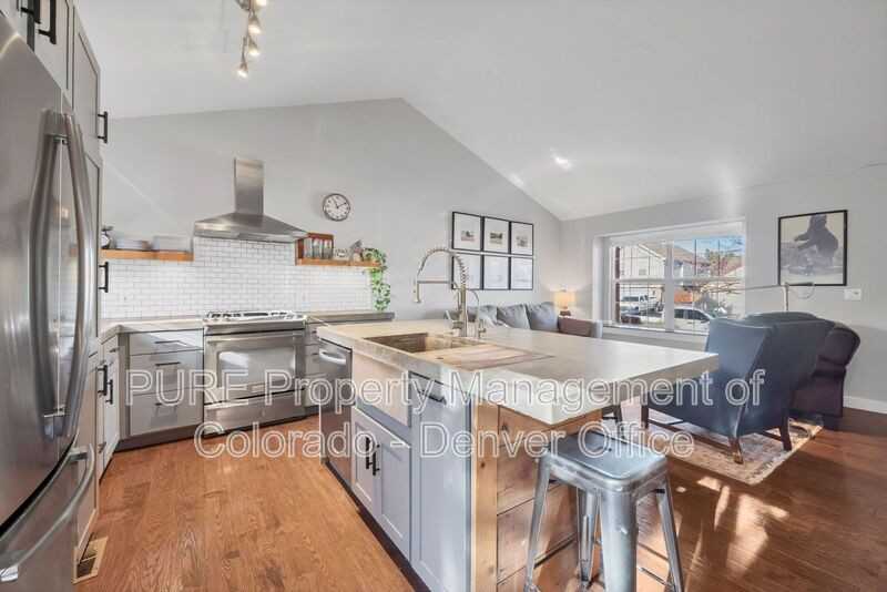 2866 Fernwood Pl - Photo 6 of 21