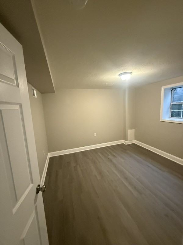 1300 Windsor Ave - Photo 5 of 10