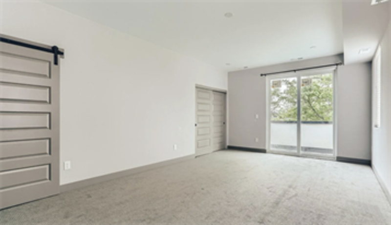 1565 King St - Photo 4 of 6