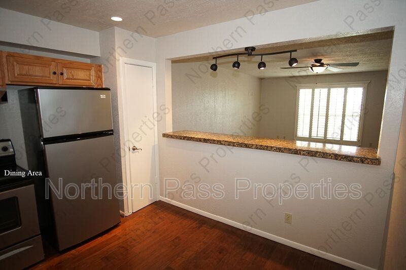 4433 N Stanton St - Photo 4 of 28