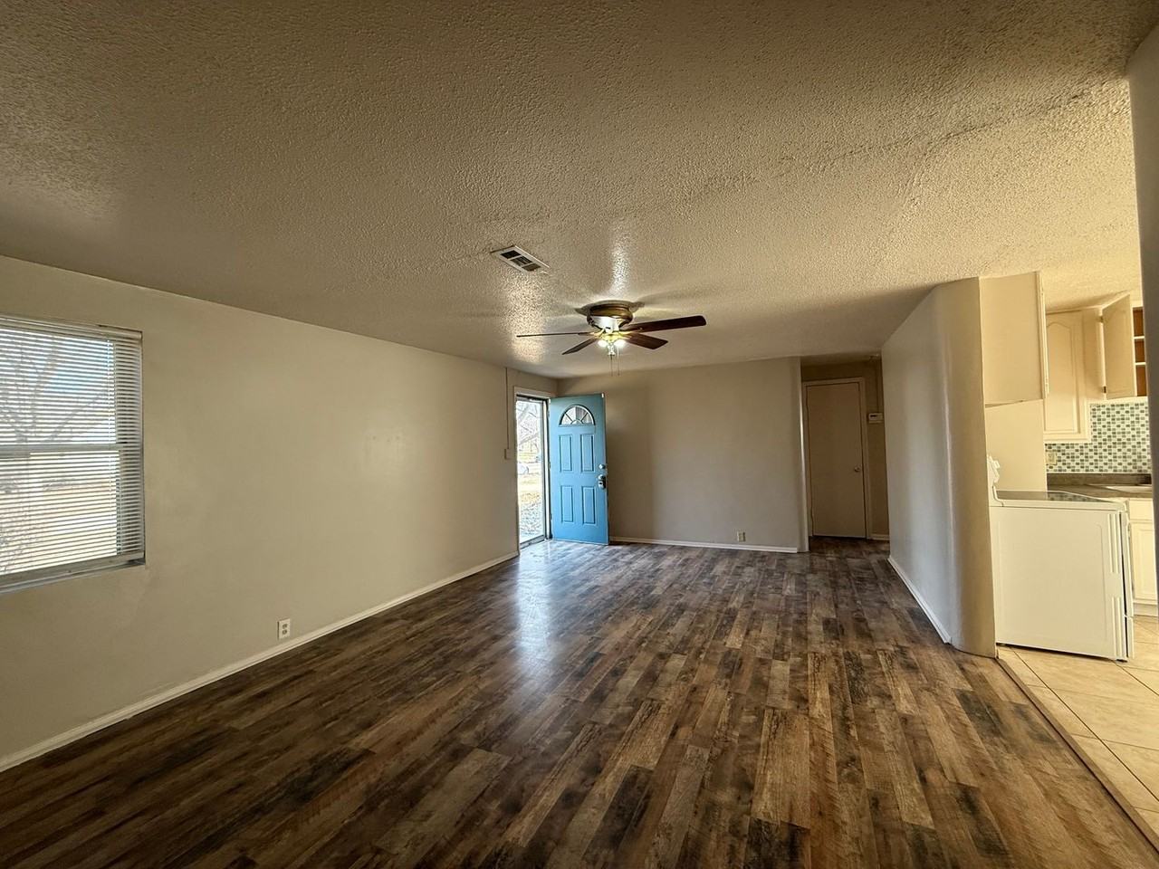 1809 E Bayley St - Photo 4 of 14