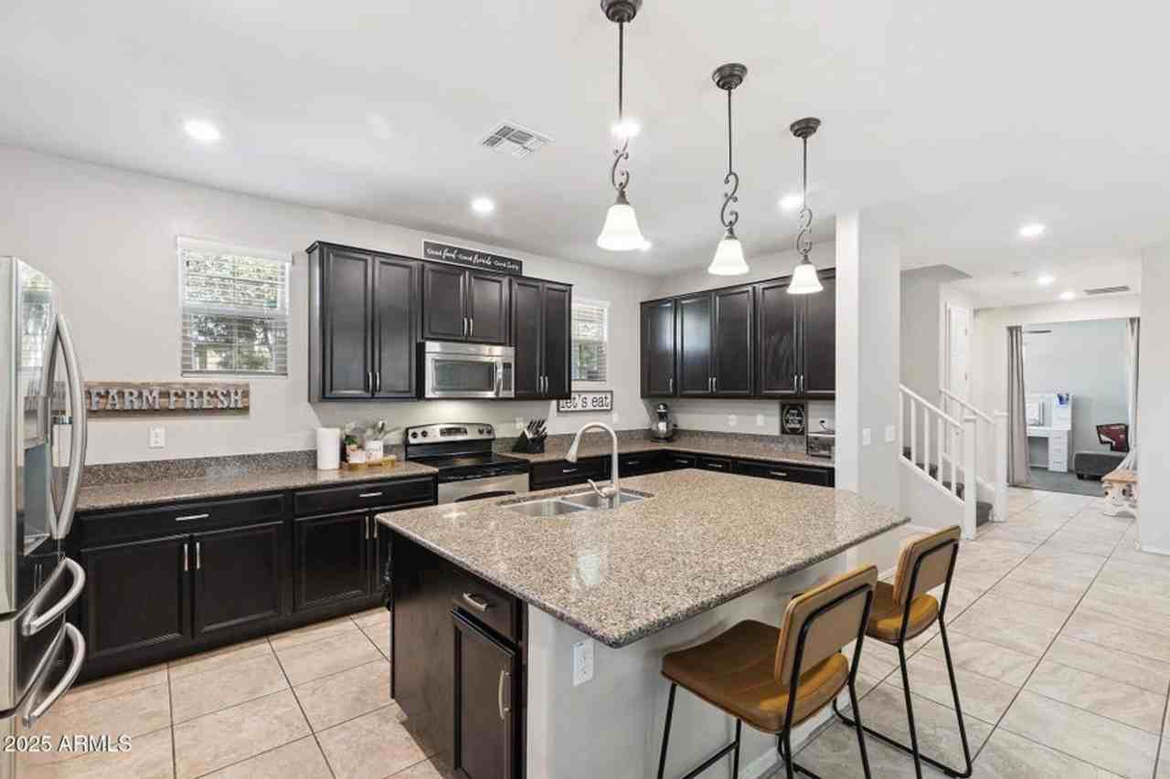 2900 S Washington St - Photo 3 of 22