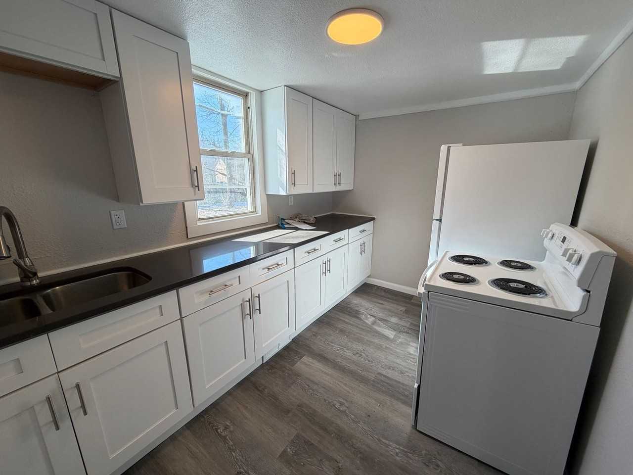 918 Bye St - Photo 5 of 13