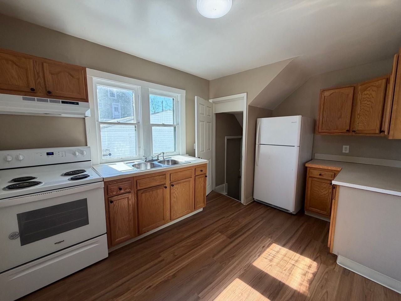 2239 23rd St Sw - Photo 5 of 17