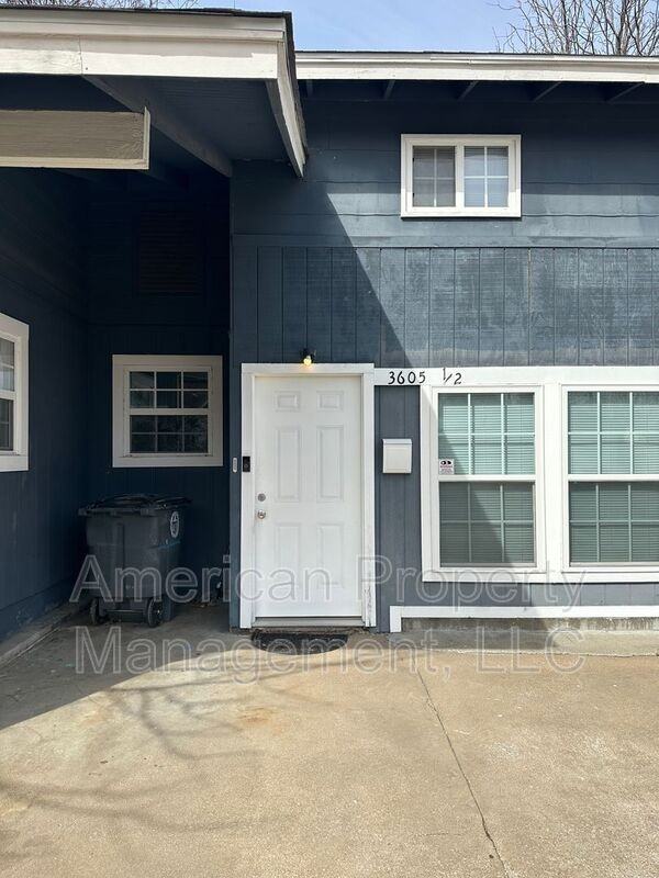 3605 1/2 E 16th St #B - Photo 2 of 19