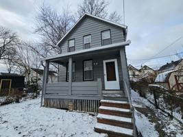 featured image of 1762 E 33rd St