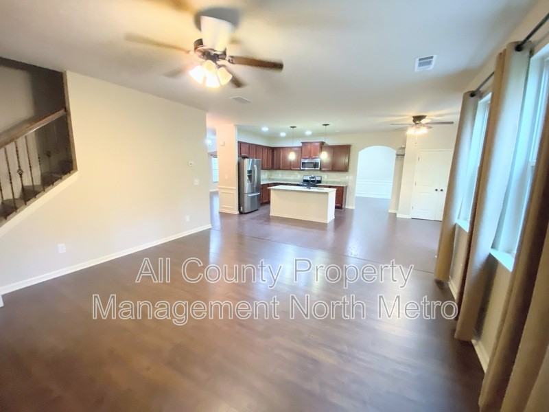 346 Parc Xing - Photo 2 of 17