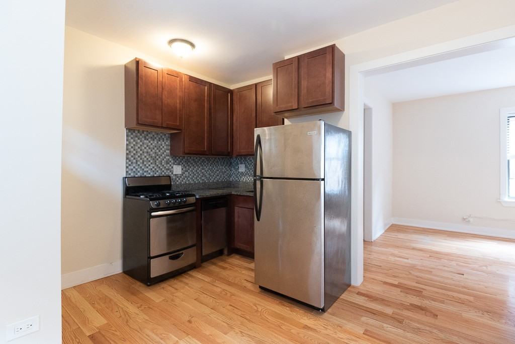 3726 N Pine Grove Ave #1W - Photo 7 of 20