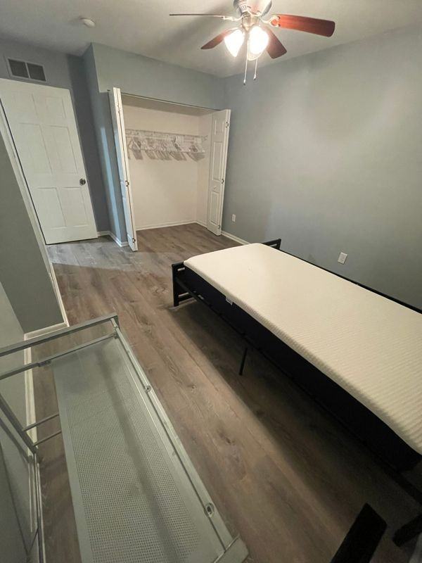 155 Redwood Dr - Photo 3 of 7