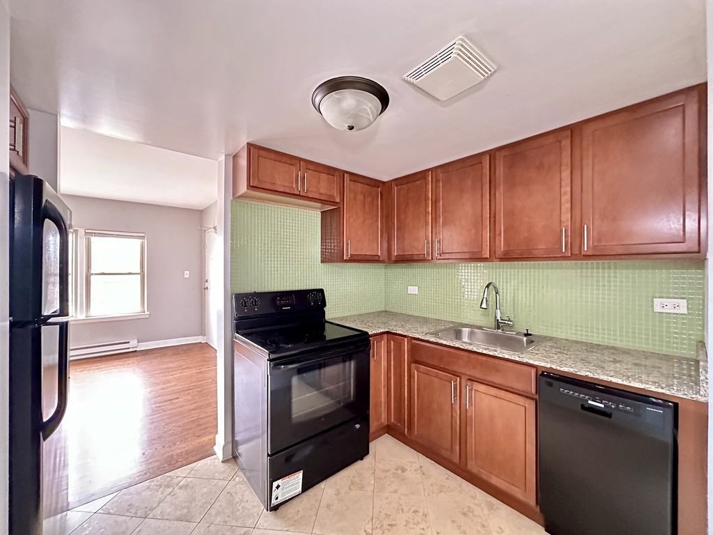 7632 N Milwaukee Ave #3B - Photo 2 of 21
