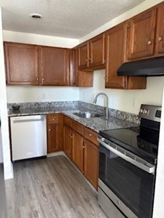 3524 W Shore Rd ##115 - Photo 4 of 20