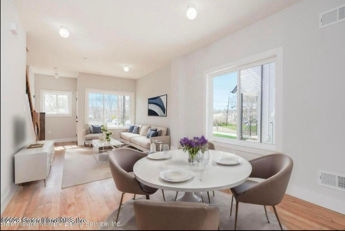 357 Poillon Ave - Photo 4 of 21