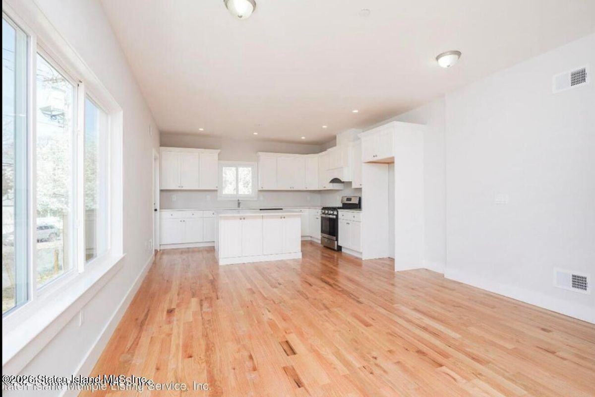 357 Poillon Ave - Photo 7 of 21